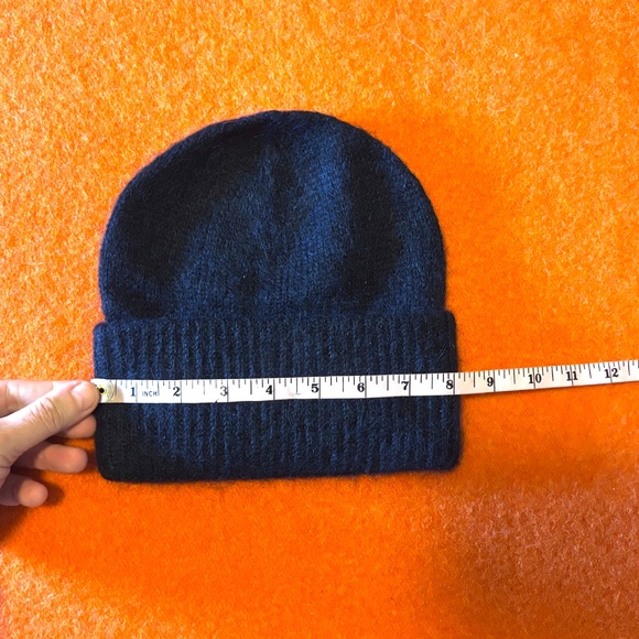 Navy midnight blue wool alpaca mohair made hat beanie tuque in Italy NWT - Picture 6 of 7